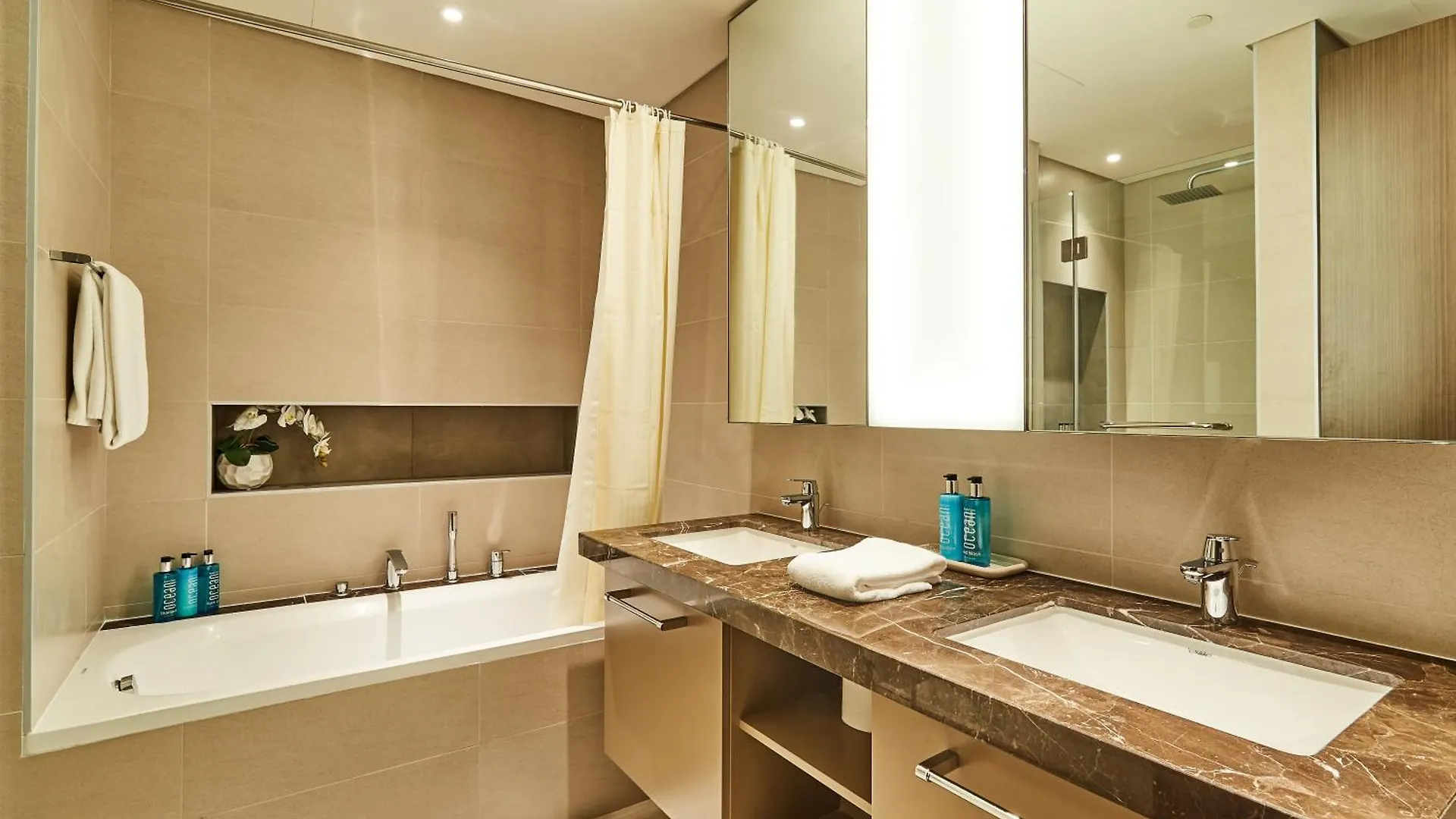 Bnbmehomes - Boulevard Heights Dubai