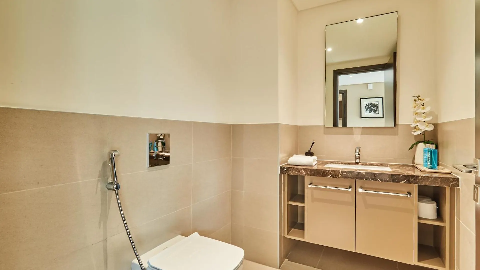 Bnbmehomes - Boulevard Heights Dubai